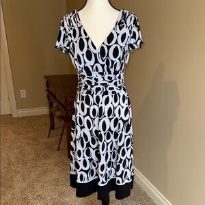 Sandra Darren Black and White, Wrap Over Bodice, Ruched Waist, Midi Dress